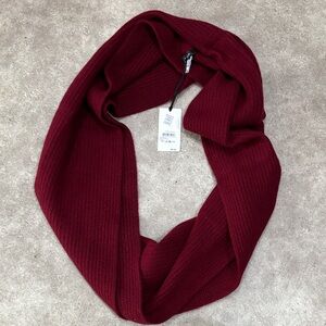 Halogen 100% cashmere scarf
